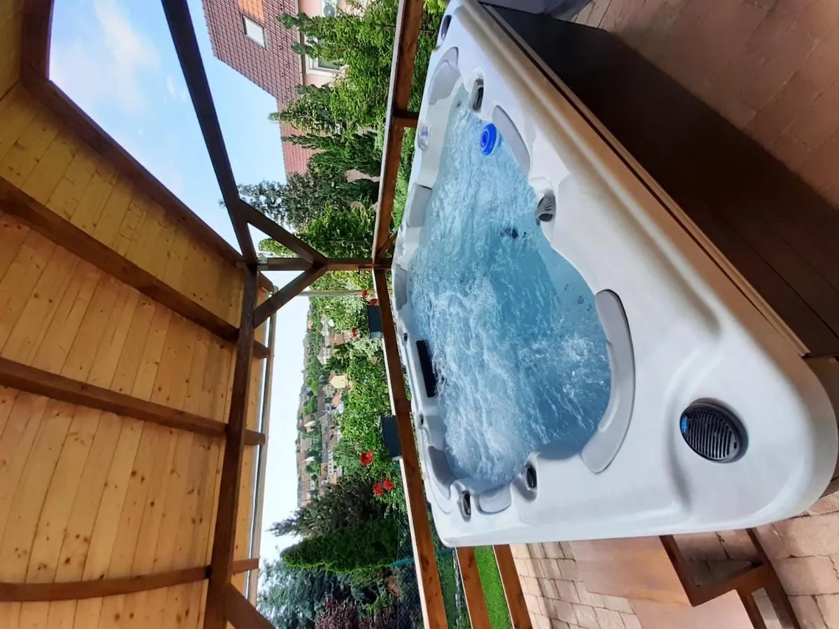 Flamingo Vendeghaz Bed & Breakfast Eger 0*,